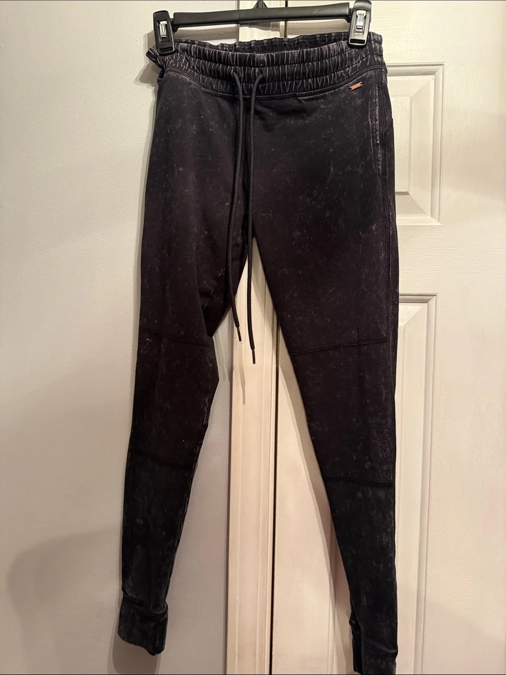 PINK Victoria's Secret Purple Yoga Pants - Picture 3 of 4